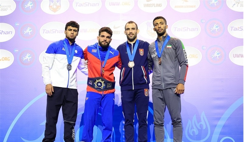 روایتی تازه از ساعتهای سختِ قهرمان کشتی المپیک؛ ۳ ساعت در سونا برای رسیدن به برنز جهانی بلگراد روایتی تازه از ساعتهای سختِ قهرمان کشتی المپیک؛ ۳ ساعت در سونا برای رسیدن به برنز جهانی بلگراد