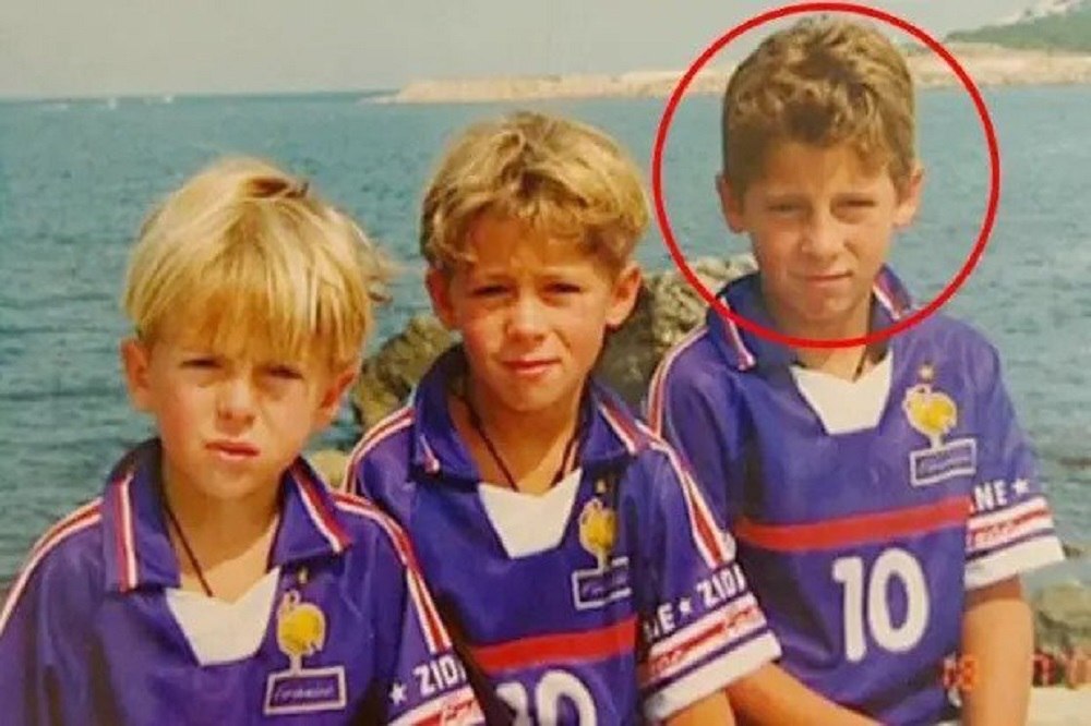 ادن متفاوت با مسی و رونالدو| ۱۶ سال و ۷۰۰ بازی خاطره برای هازارد؛ بزرگترین بازیکن تاریخ بلژیک چرا به حرف دلش گوش کرد؟ ادن متفاوت با مسی و رونالدو| ۱۶ سال و ۷۰۰ بازی خاطره برای هازارد؛ بزرگترین بازیکن تاریخ بلژیک چرا به حرف دلش گوش کرد؟