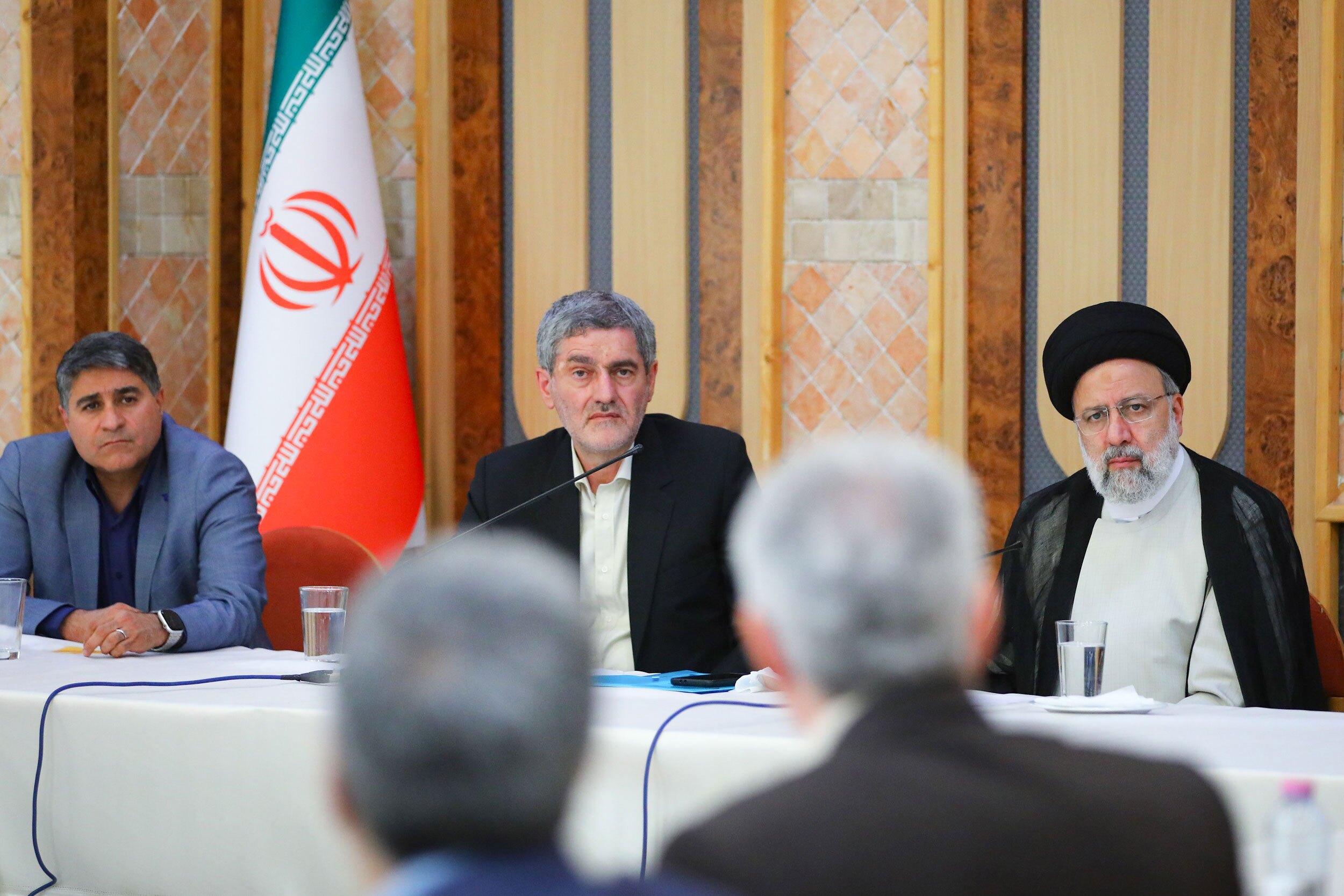 توجه به نیازها، ظرفیتها و امکانات مناطق مختلف در صدور مجوزهای دانشکدههای علوم پزشکی توجه به نیازها، ظرفیتها و امکانات مناطق مختلف در صدور مجوزهای دانشکدههای علوم پزشکی