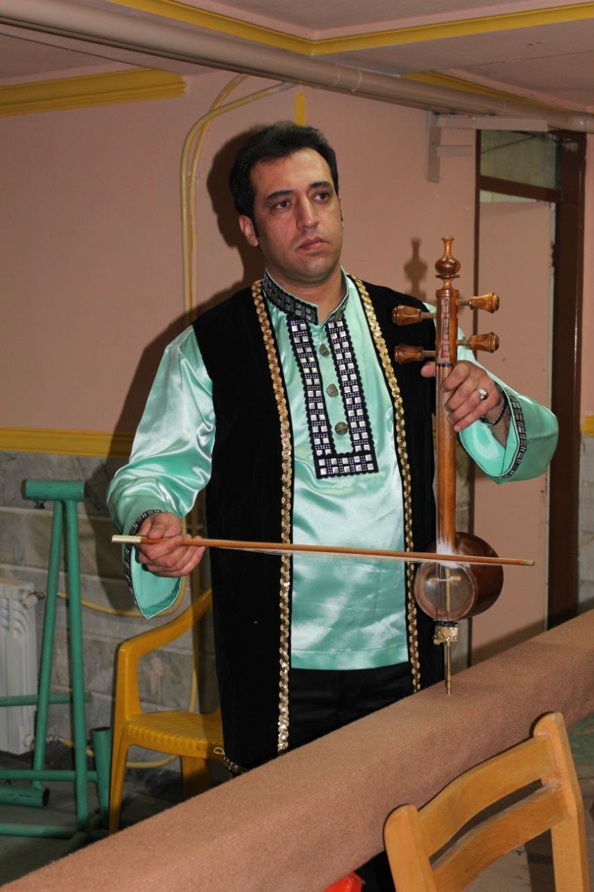 یک نوازنده برجسته کمانچه دار فانی را وداع گفت یک نوازنده برجسته کمانچه دار فانی را وداع گفت