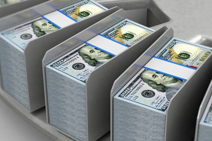 افسار دلار به دست چالشهای بینالمللی افسار دلار