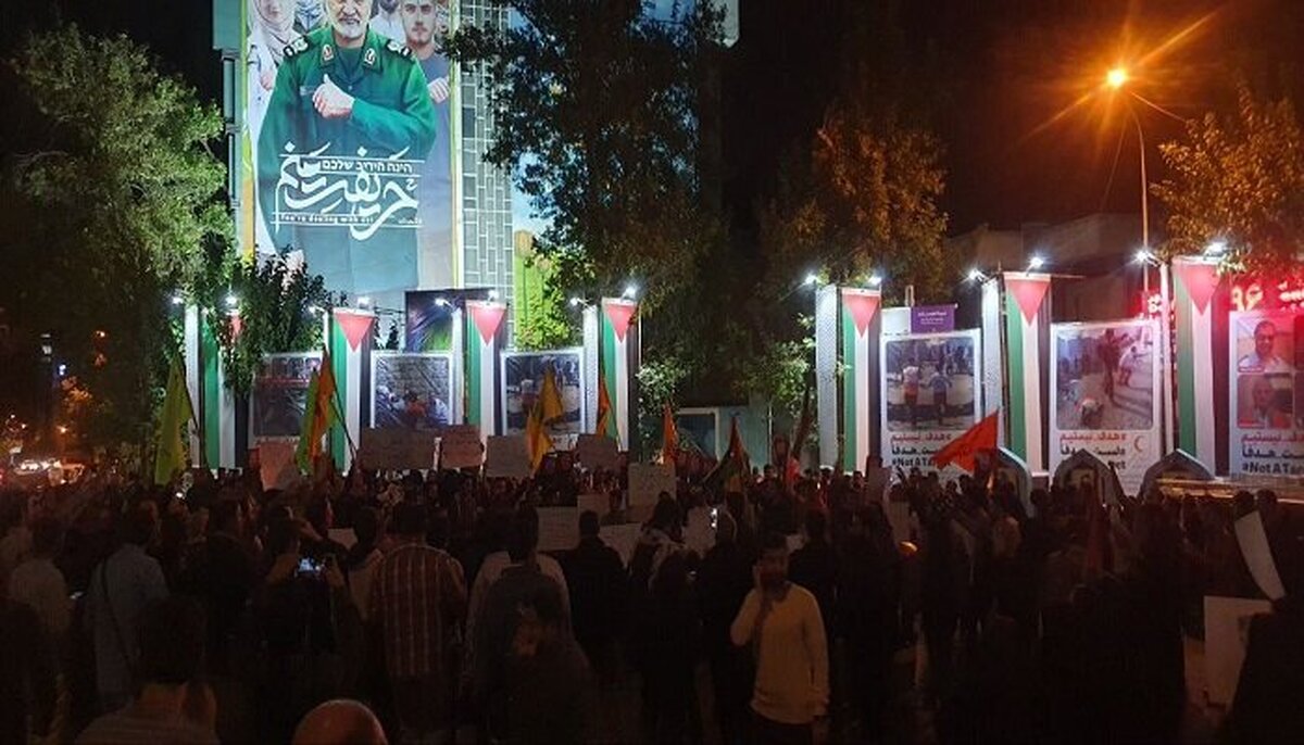تجمع مردم تهران در پی حمله وحشیانه رژیم صهیونیستی به بیمارستان غزه