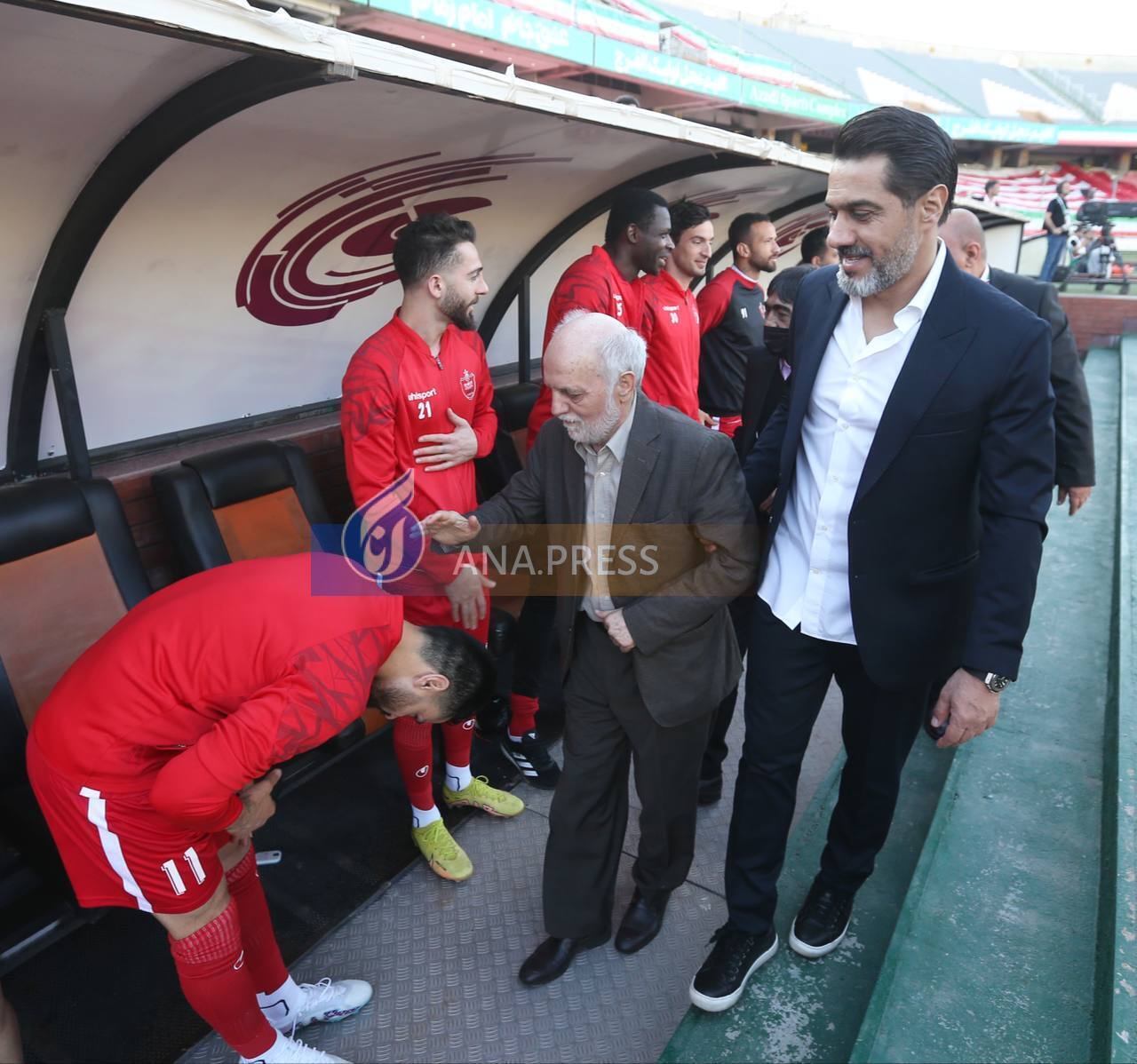 مرور اتفاقات آخرین بازی پیکان - پرسپولیس| از جنجال بی‌سابقه انتخاب ورزشگاه تا اعتراض خودروسازان به پنالتی مشکوک