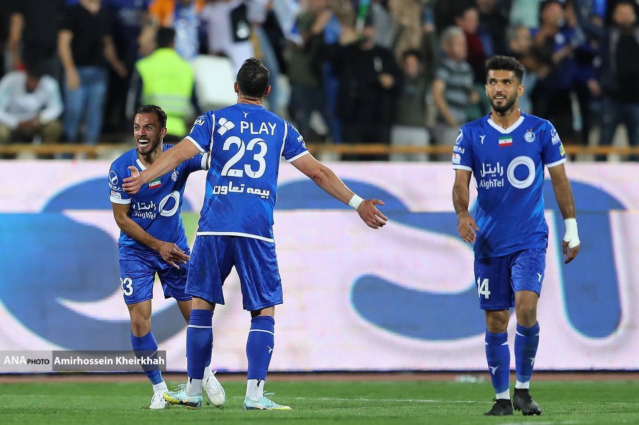 استقلال عقب بیفتد زیباتر میشود اما همه رقبا هوادار نیستند! استقلال عقب بیفتد زیباتر میشود اما همه رقبا هوادار نیستند!