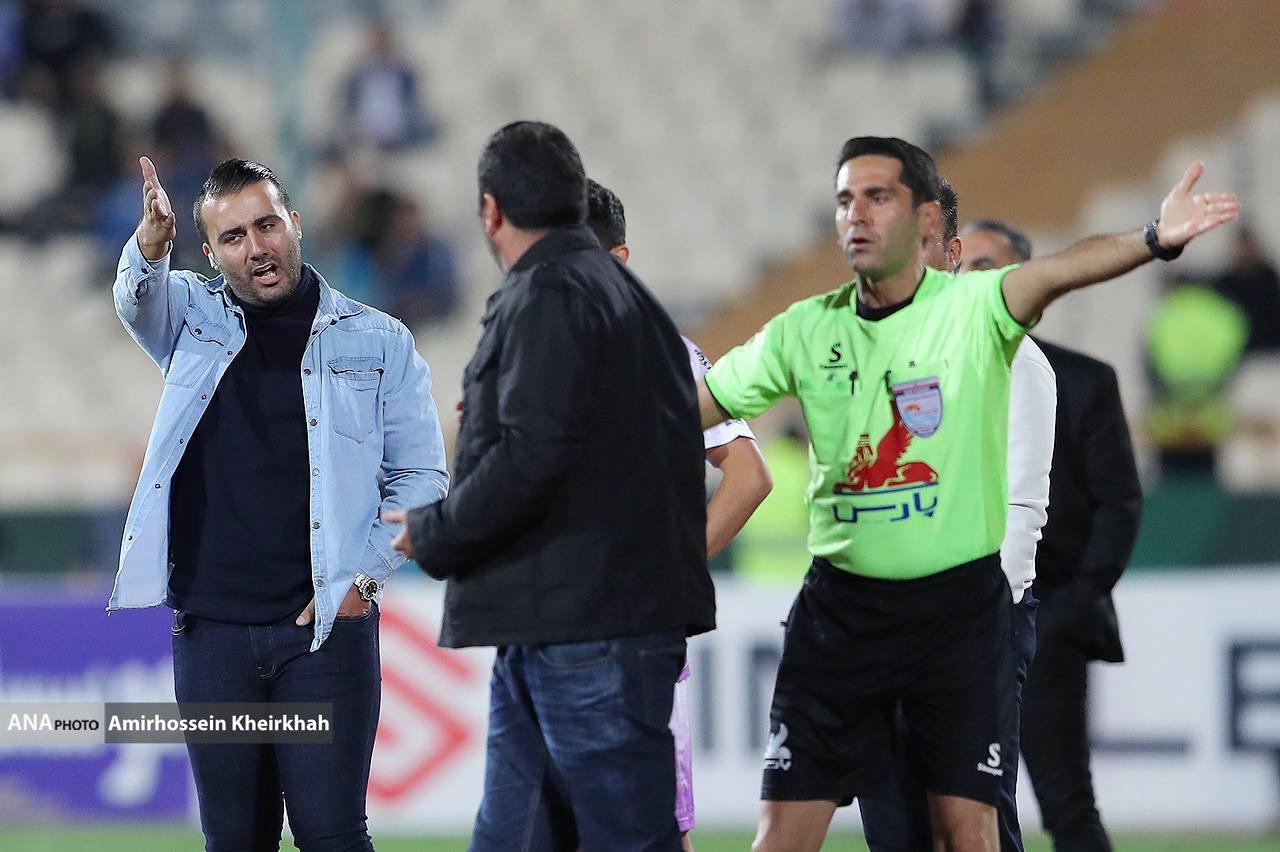 به جا مانده از حواشی بازی استقلال و هوادار| درگیری لفظی سامره با کادرفنی حریف به جا مانده از حواشی بازی استقلال و هوادار| درگیری لفظی سامره با کادرفنی حریف