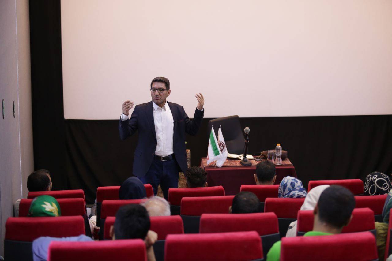 فیلمنامهنویس باید درباره داستان فیلم از خود سوال بپرسد فیلمنامهنویس باید درباره داستان فیلم از خود سوال بپرسد