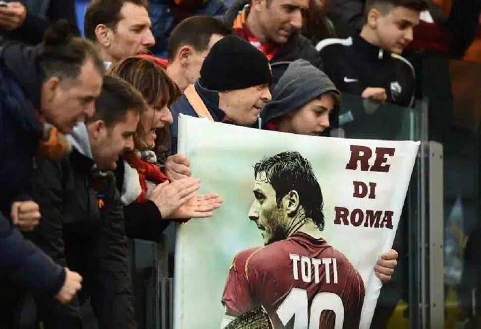 فرانچسکو چگونه کابوس رقبا شد؟/ سلام قلب تپنده و ابدی رم به ۴۷ سالگی؛ «توتی» مظهر وفاداری، تعهد، سختکوشی و موفقیت در فرهنگ فوتبال فرانچسکو چگونه کابوس رقبا شد؟/ سلام قلب تپنده و ابدی رم به ۴۷ سالگی؛ «توتی» مظهر وفاداری، تعهد، سختکوشی و موفقیت در فرهنگ فوتبال