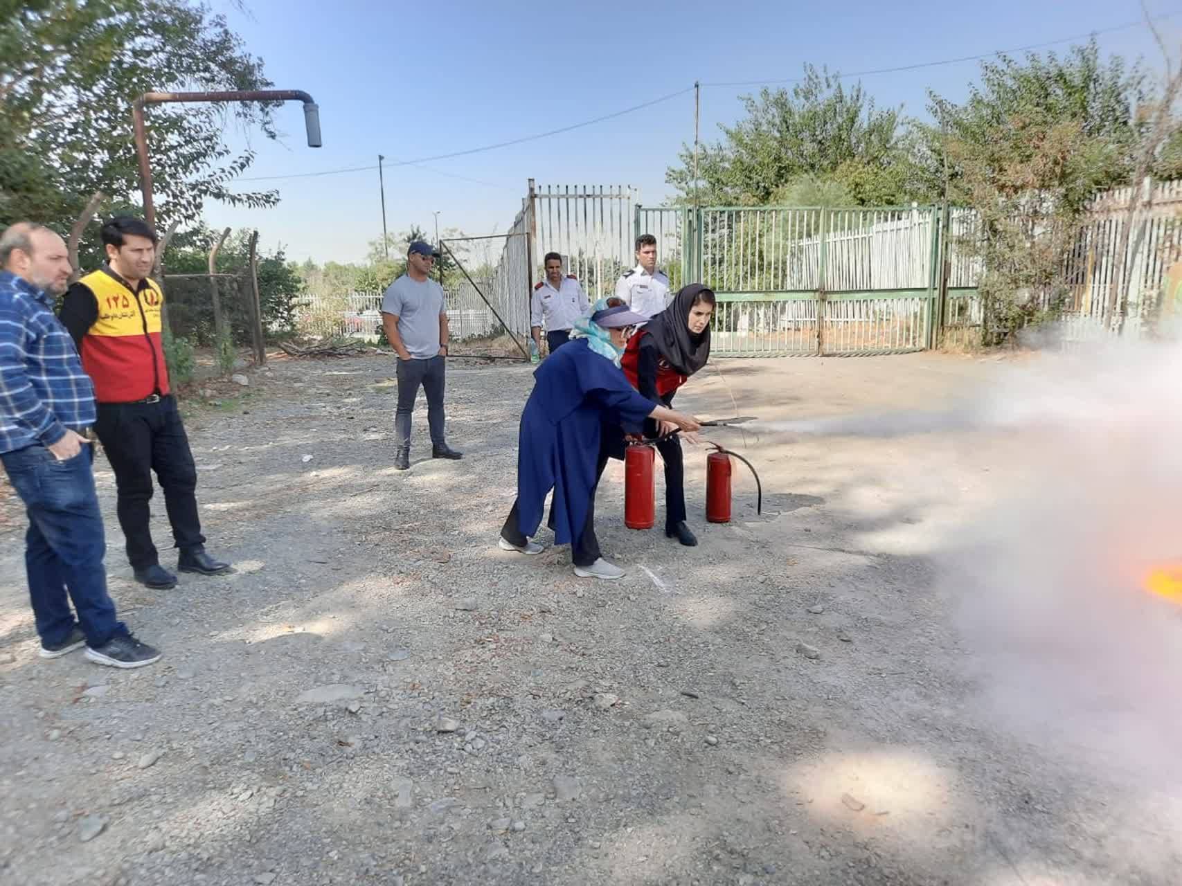 گفتگوی خواندنی با بانوی آتشنشان ایرانی+ تصاویر گفتگوی خواندنی با بانوی آتشنشان ایرانی+ تصاویر