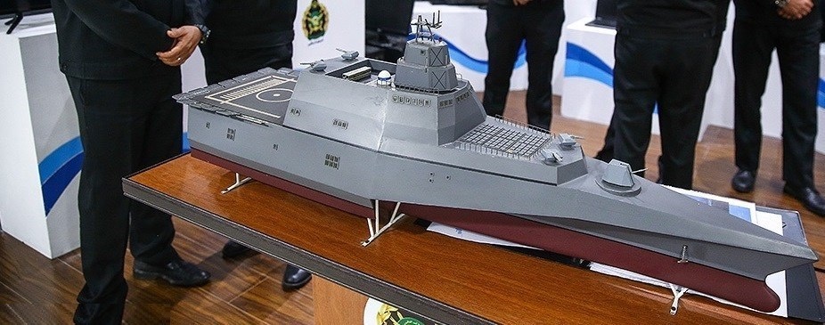 امیر ایرانی: قطب جنوب بهترین مقر برای کنترل موشکهای بالستیک است/ ناوشکن جدید در راه است امیر ایرانی: قطب جنوب بهترین مقر برای کنترل موشکهای بالستیک است/ ناوشکن جدید در راه است