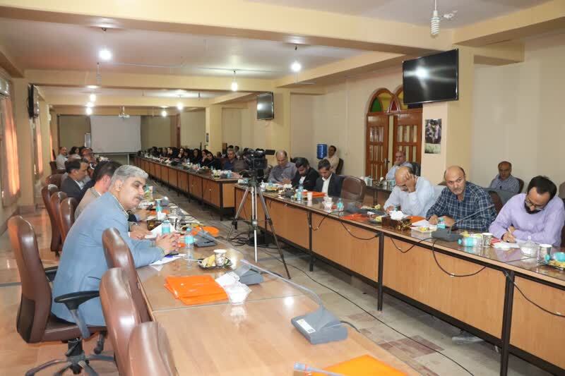 جریان روشنفکری زاییده اندیشههای غربگرایان و اندیشمندان غربی است جریان روشنفکری زاییده اندیشههای غربگرایان و اندیشمندان غربی است