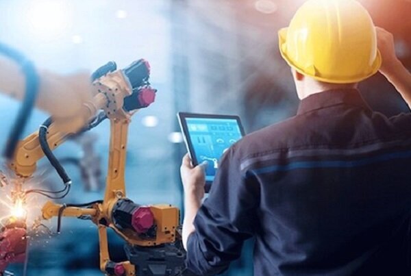 دلالی و سوداگری رقیب اصلی نوآوری و تولید صنعت