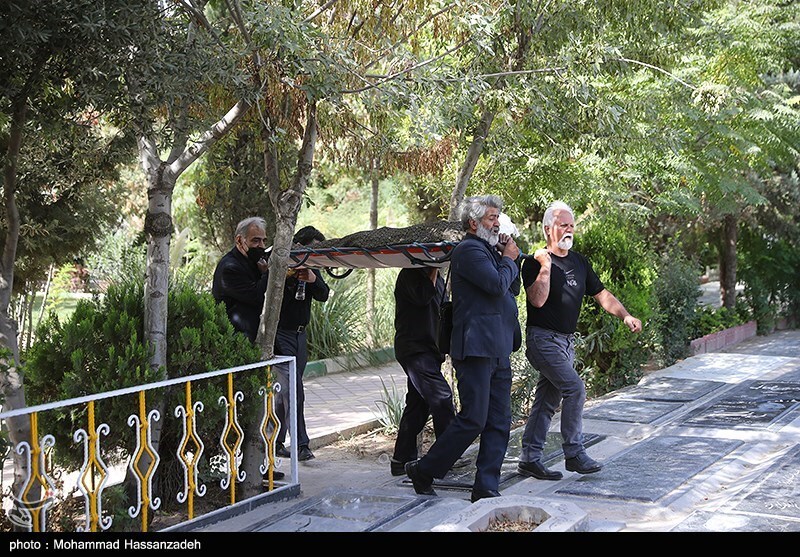 تشییع پیکر غریبانه امرالله صابری تشییع پیکر غریبانه امرالله صابری