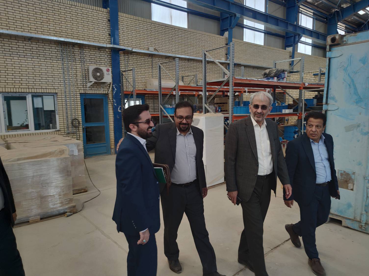 بررسی فرصتهای سرمایهگذاری دانشگاه آزاد در شهرستان سیرجان بررسی فرصتهای سرمایهگذاری دانشگاه آزاد در شهرستان سیرجان