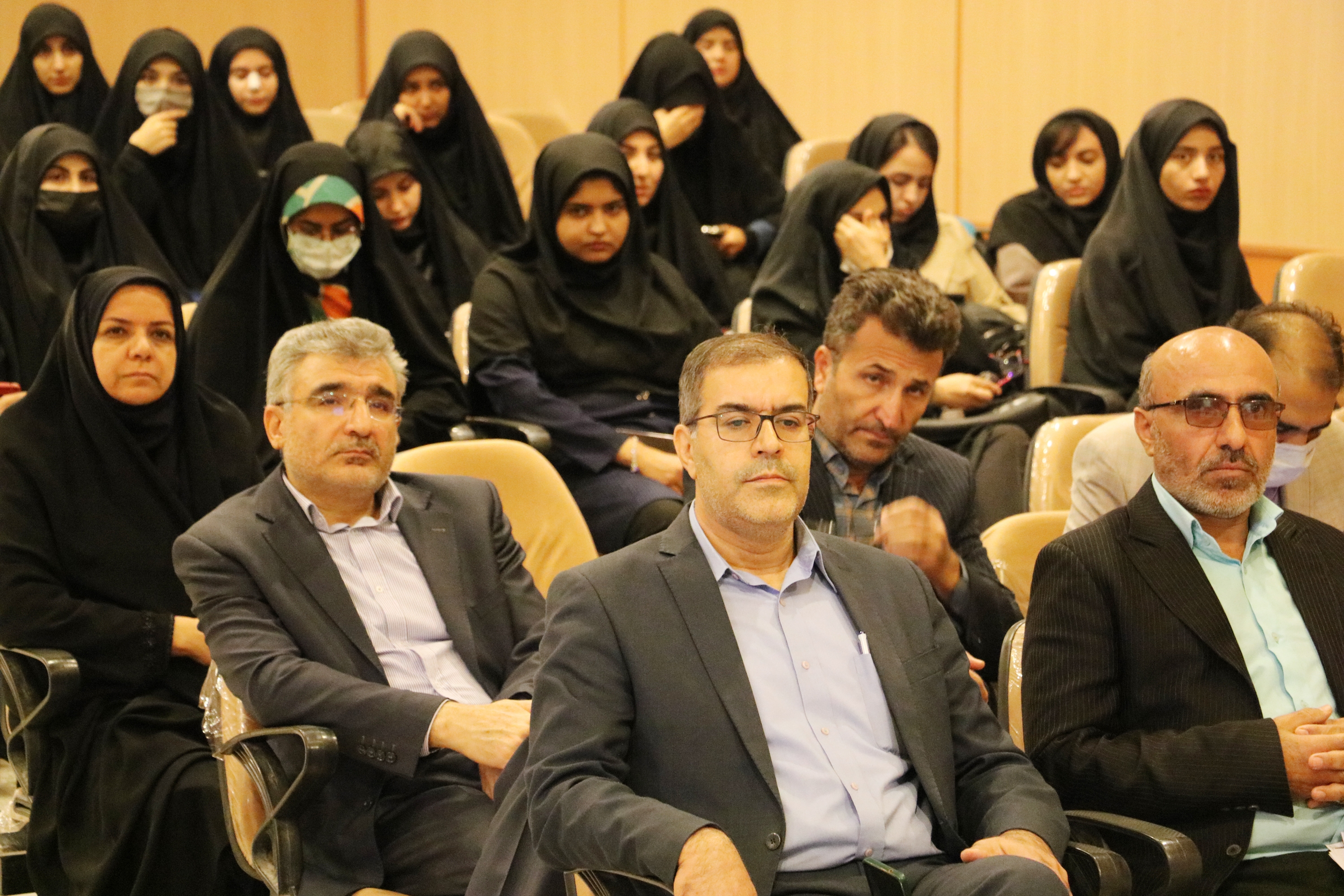 رسالت فرهیختگان دانشگاهی در قبال شهدا بسیار حساس و مهم است رسالت فرهیختگان دانشگاهی در قبال شهدا بسیار حساس و مهم است