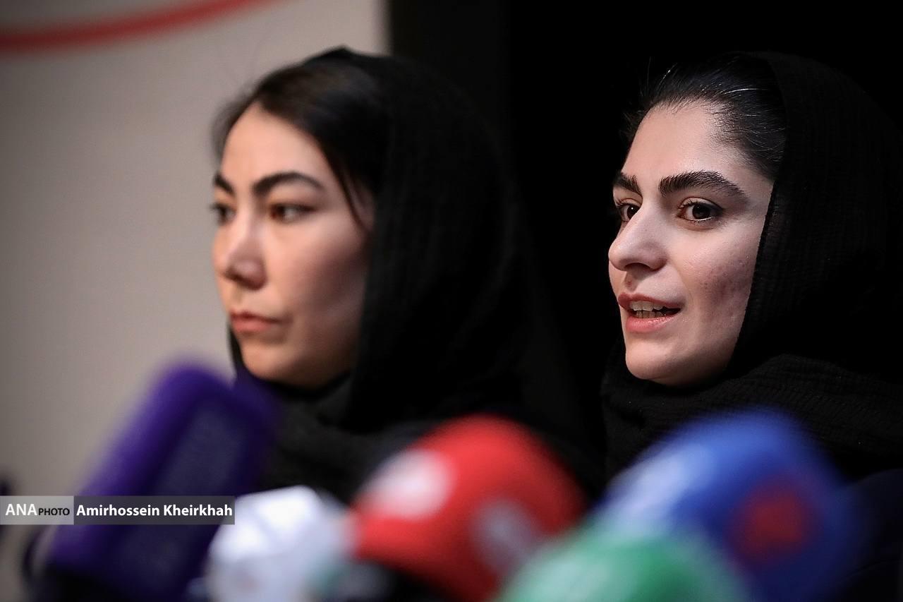 گزارش تصویری از نشست کادرفنی و کاپیتان تیم ملی بانوان هاکی روی یخ گزارش تصویری از نشست کادرفنی و کاپیتان تیم ملی بانوان هاکی روی یخ