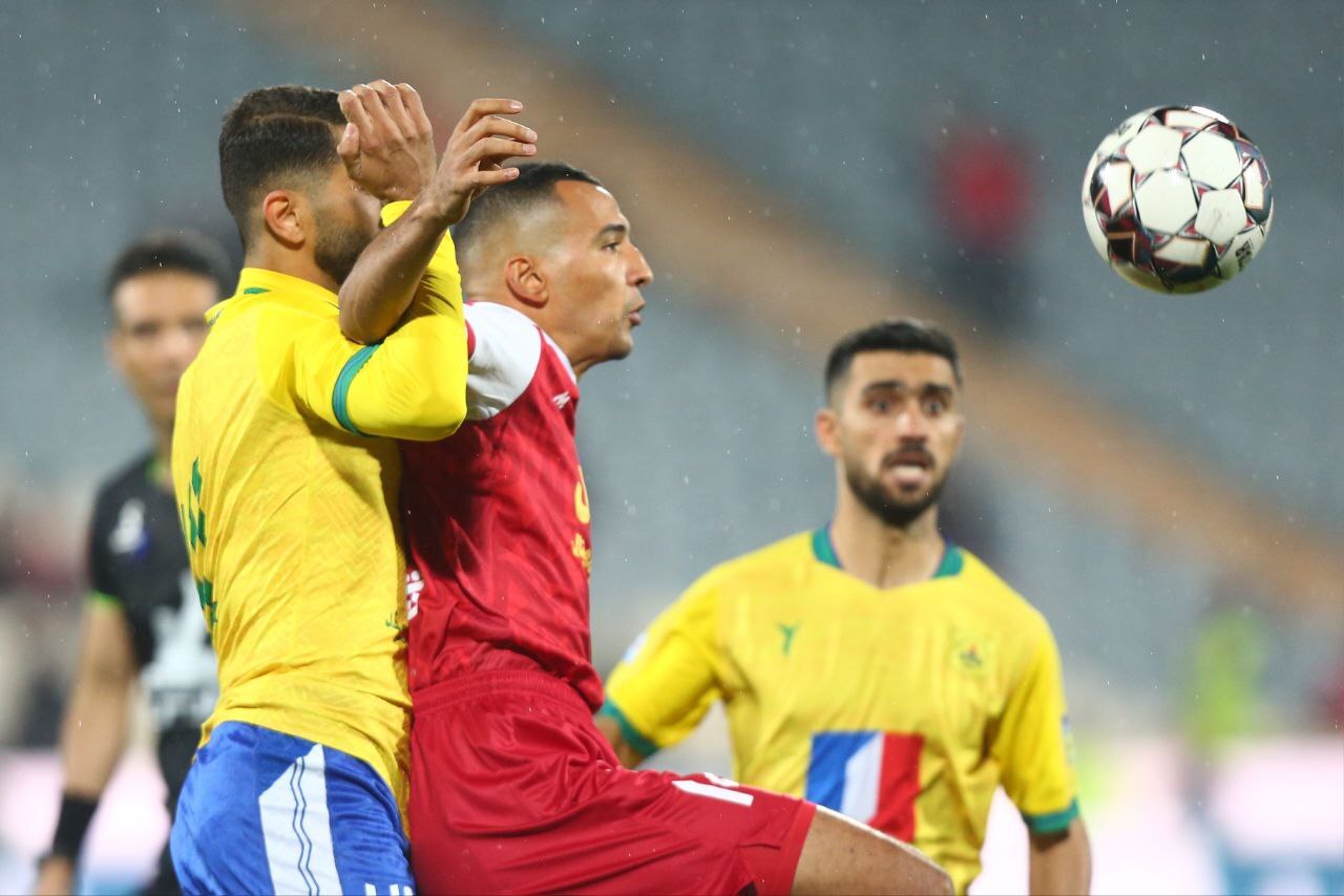 تصاویری جالب از بازیهای استقلال و پرسپولیس با شمس آذر و صنعت نفت تصاویری جالب از بازیهای استقلال و پرسپولیس با شمس آذر و صنعت نفت