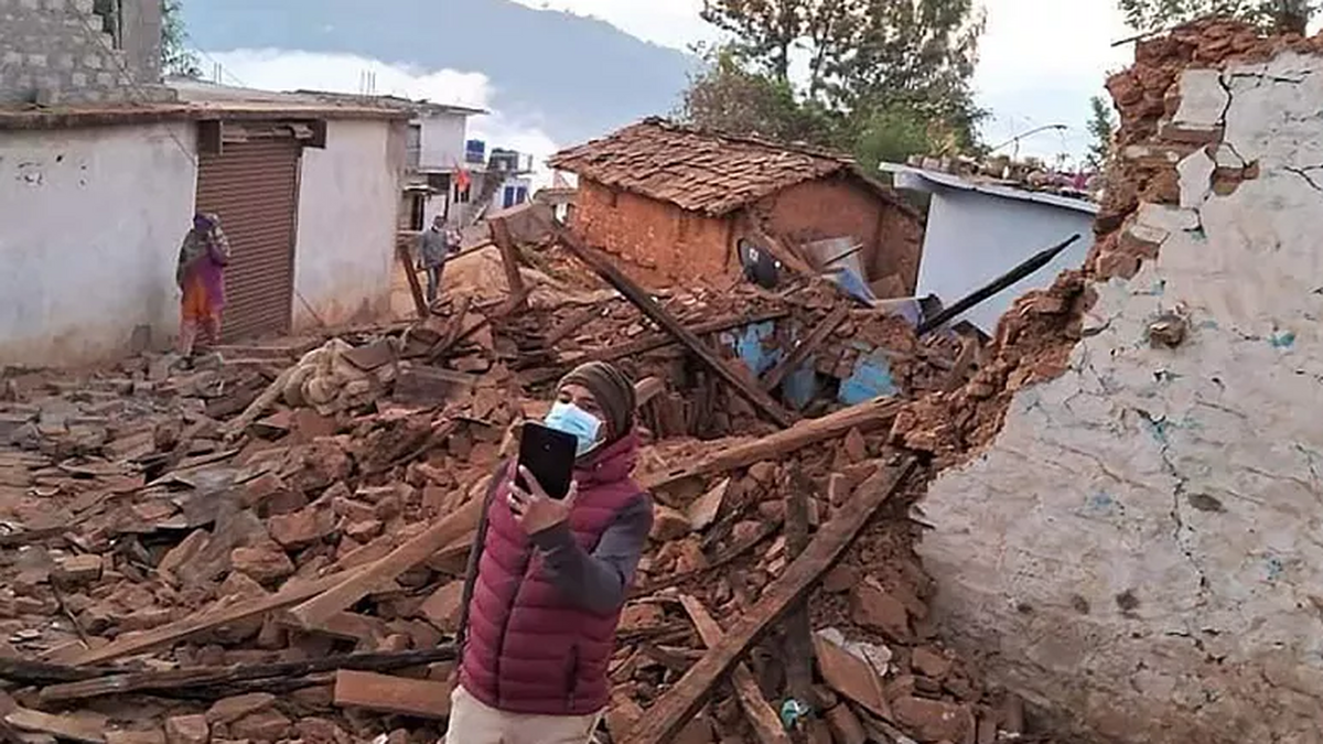 مقامات نپال نگران افزایش شمار قربانیان زلزله
