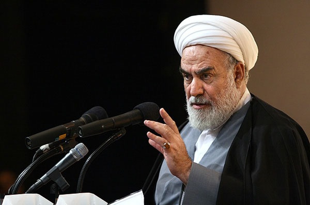 آیت‌الله محمدی گلپایگانی: پیروزی انقلاب اسلامی موجب ارتقای جایگاه زنان در ایران شد