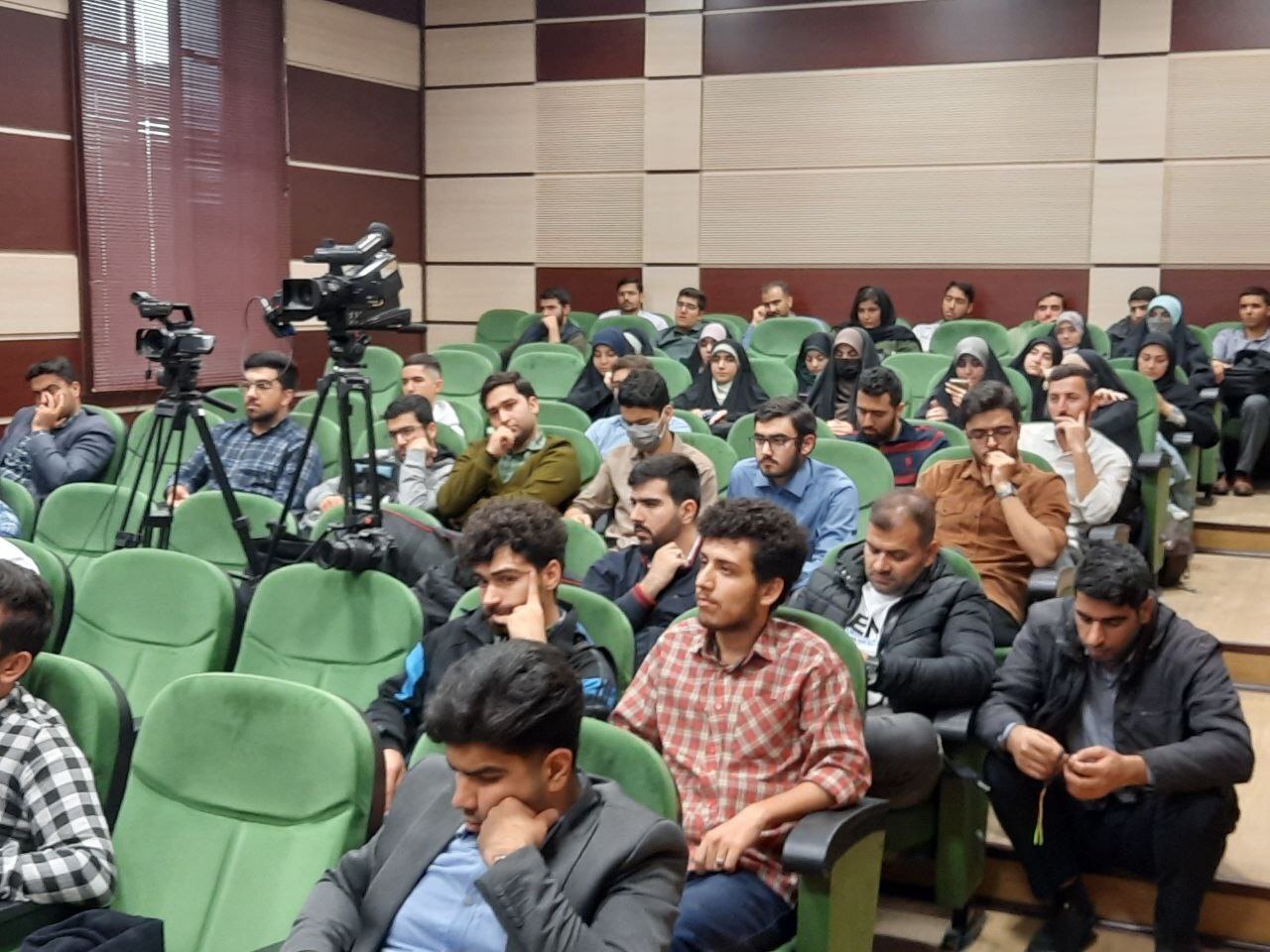 غفلتی چهل ساله از اسناد لانه جاسوسی غفلتی چهل ساله از اسناد لانه جاسوسی