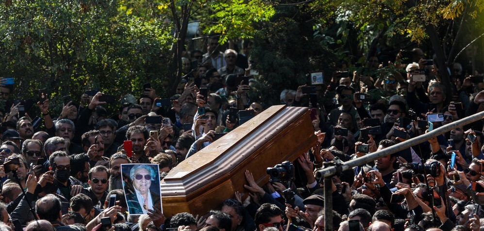 «اکبر گلپایگانی» در خانه ابدی آرام گرفت/ راغب: گلپا دست جوانان زیادی را گرفت و تشویق کرد «اکبر گلپایگانی» در خانه ابدی آرام گرفت/ راغب: گلپا دست جوانان زیادی را گرفت و تشویق کرد