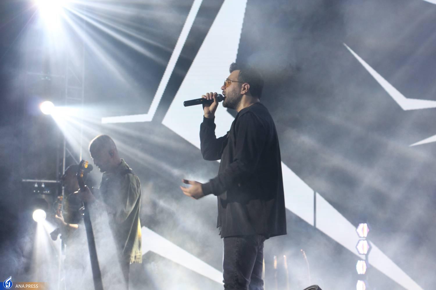 «آصف آریا» از نوازندگی تا خوانندگی/ قطعه ای که به مقام مادر تقدیم شد+ فیلم «آصف آریا» از نوازندگی تا خوانندگی/ قطعه ای که به مقام مادر تقدیم شد+ فیلم