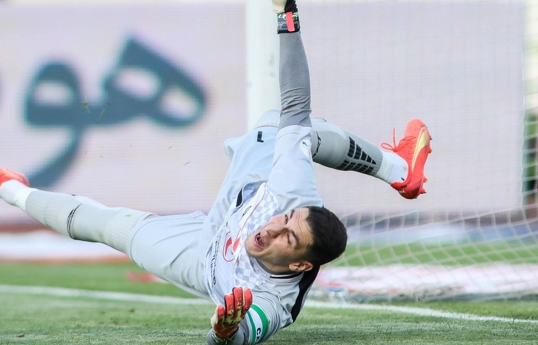 بماند///مرور اتفاقات آخرین دیدار استقلال و تراکتور|