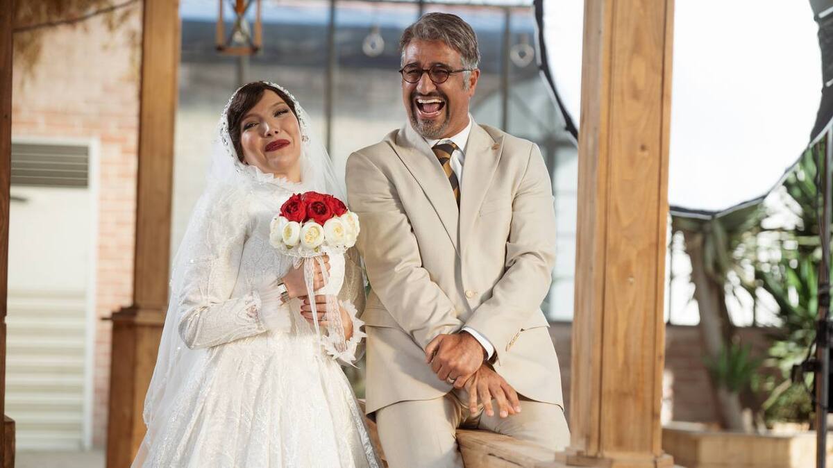 بخند به روی گیشه، گیشه به روت بخنده! بخند به روی گیشه، گیشه به روت بخنده!