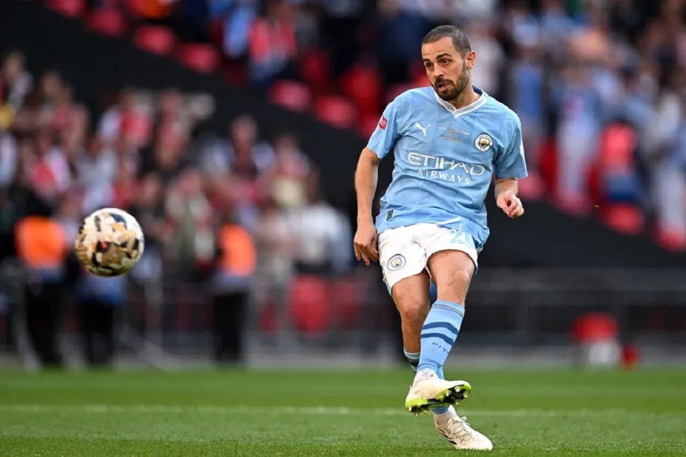 یک پرتغالی، دست کم گرفته شدهترین اسطوره منچستری ها؛ موثرترین مهره جنگنده گواردیولا کیست؟ یک پرتغالی، دست کم گرفته شدهترین اسطوره منچستری ها؛ موثرترین مهره جنگنده گواردیولا کیست؟