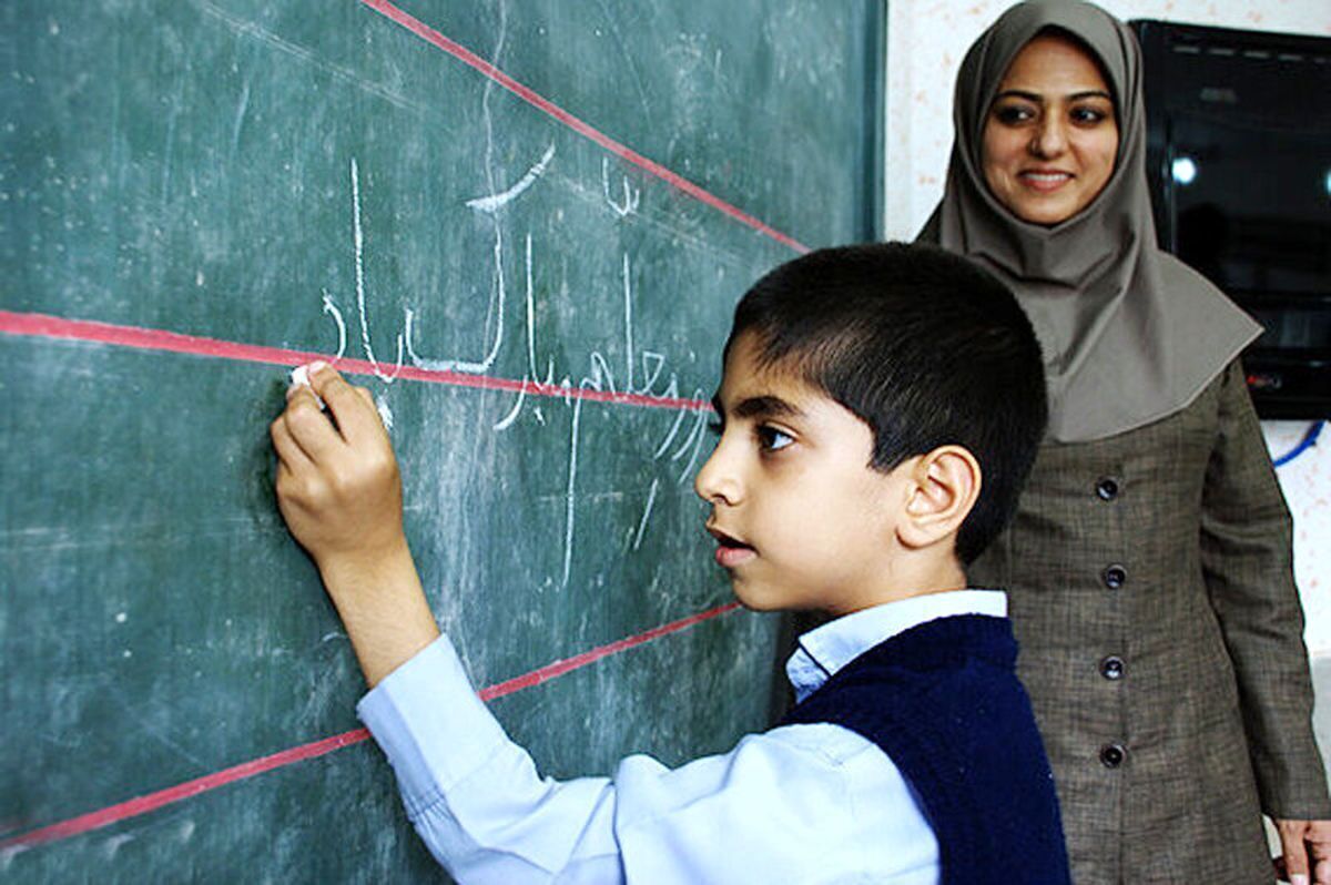 امکان ثبت‌نام معلمان و مربیان در جایزه معلم تا پایان آذر فراهم است