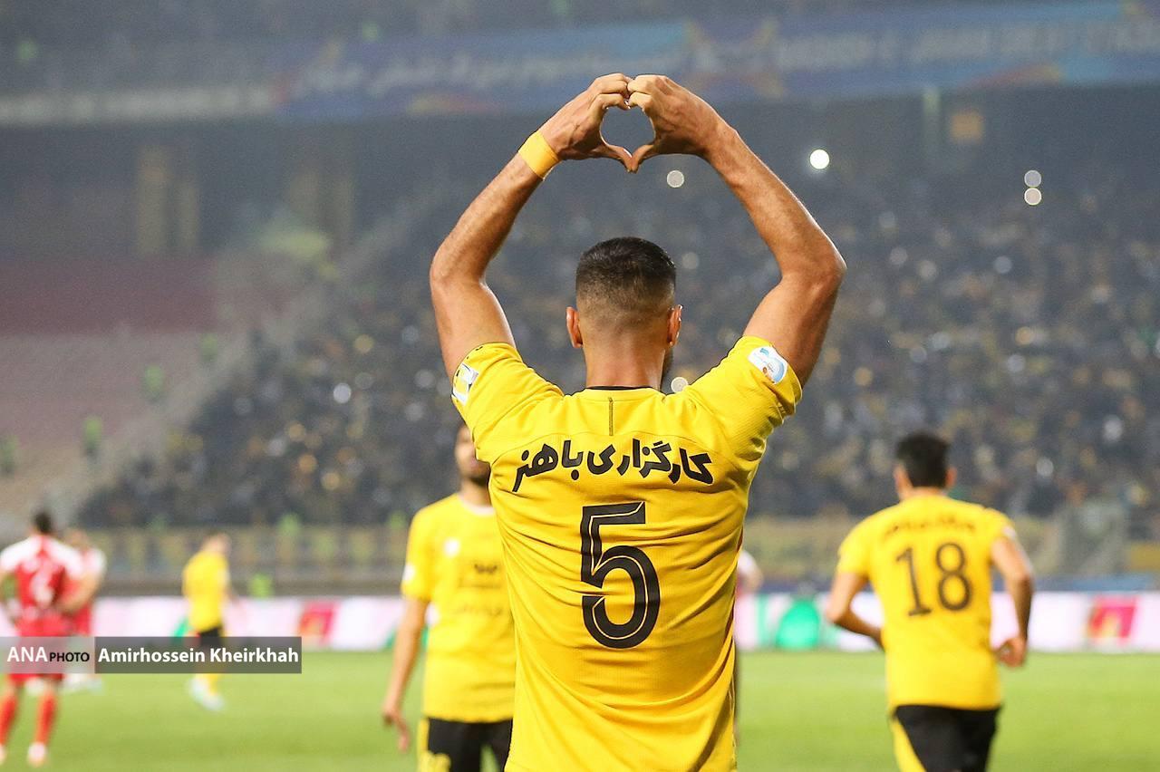 خوشحالی خاص رضا اسدی بعد از سوپرگل به پرسپولیس+ تصاویر خوشحالی خاص رضا اسدی بعد از سوپرگل به پرسپولیس+ تصاویر