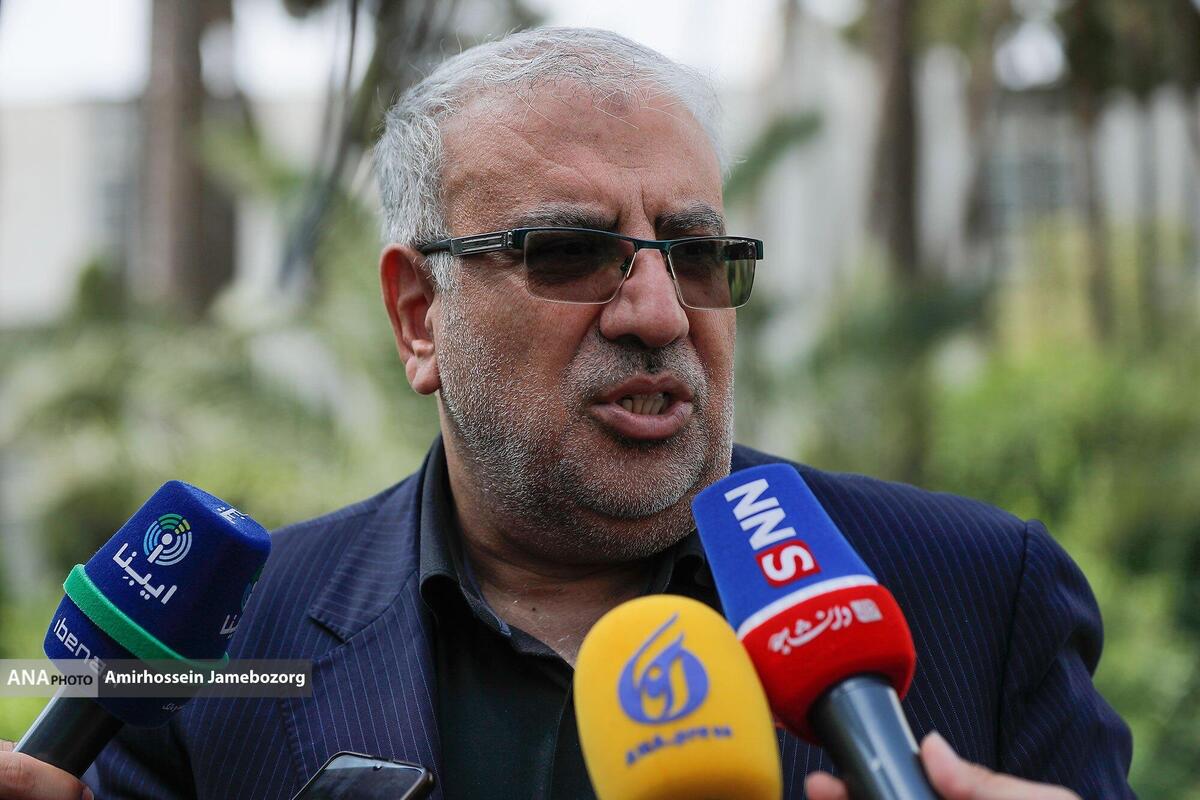 وزیر نفت شایعه استعفای خود را تکذیب کرد