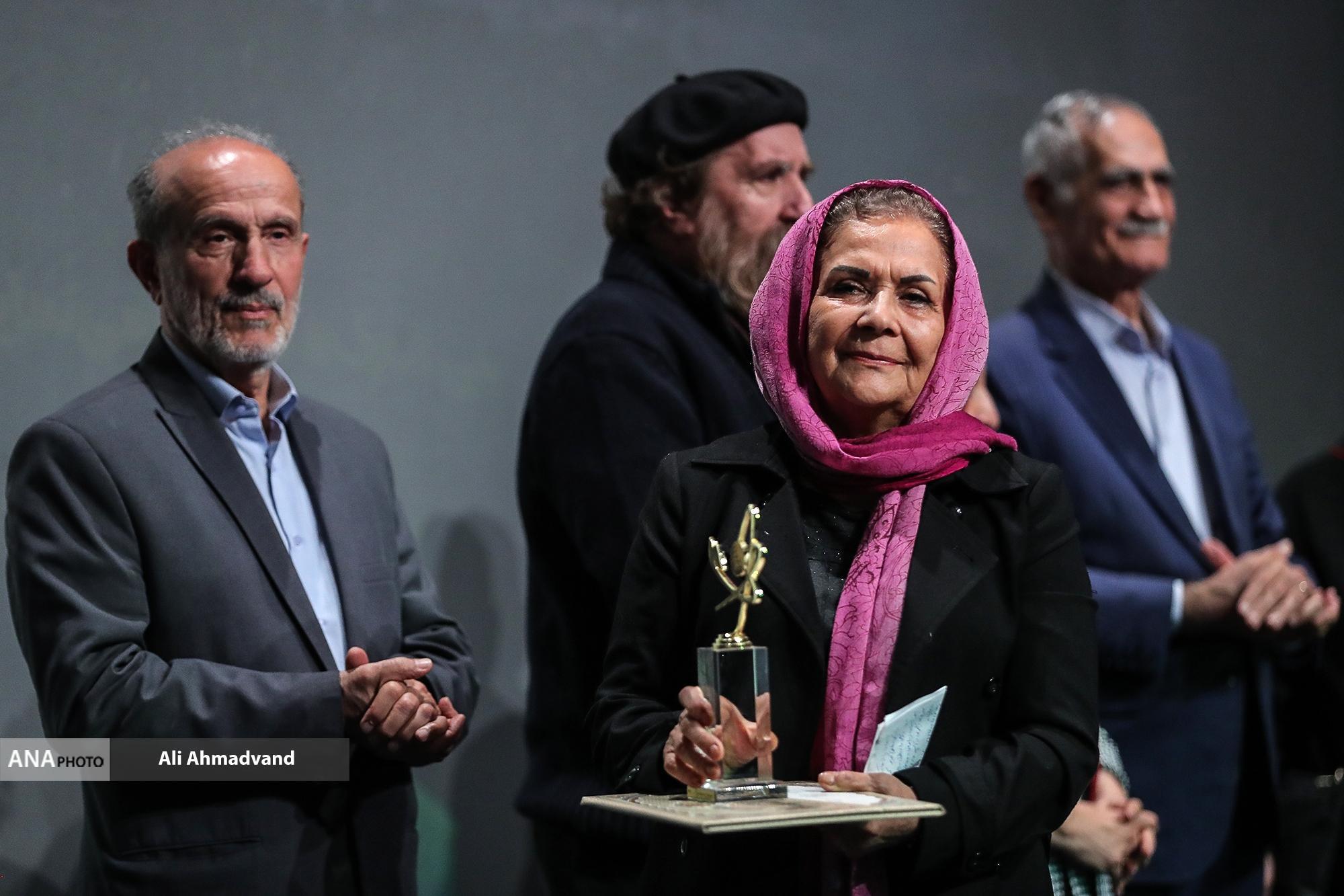 جایزه ترویج علم ایران به «موزه صلح تهران» اهدا شد جایزه ترویج علم ایران به «موزه صلح تهران» اهدا شد