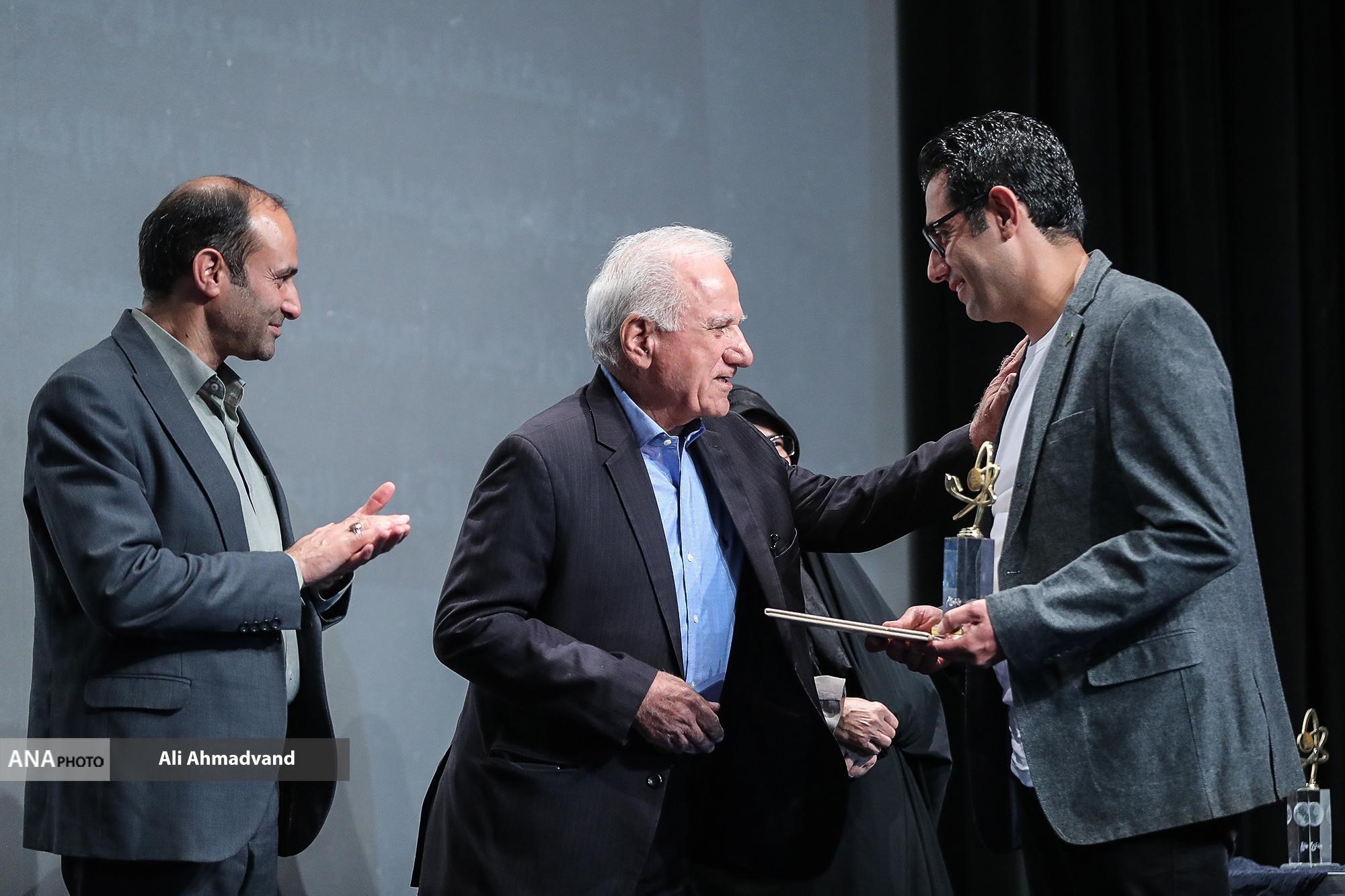 جایزه ترویج علم ایران به «موزه صلح تهران» اهدا شد جایزه ترویج علم ایران به «موزه صلح تهران» اهدا شد