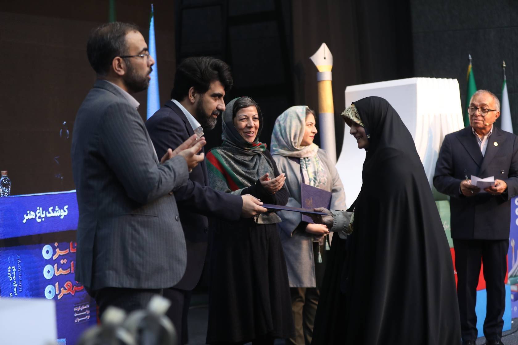 قزلی: با این جایزه میتوان سلفی گرفت قزلی: با این جایزه میتوان سلفی گرفت