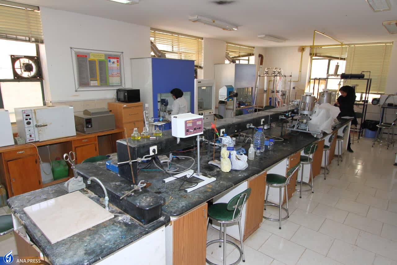 فعالیت ۸۰ باب آزمایشگاه و ۳ مرکز تحقیقاتی در دانشگاه آزاد شیراز