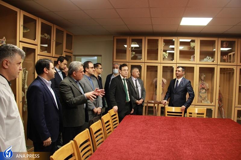 بازدید رایزن آموزشی، فرهنگی سفارت ترکیه از دانشگاه آزاد علوم پزشکی تبریز بازدید رایزن آموزشی، فرهنگی سفارت ترکیه از دانشگاه آزاد علوم پزشکی تبریز