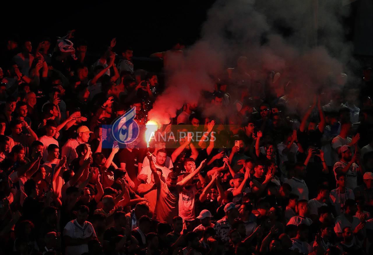 واکنشهای جالب هواداران خانم ملوان روی سکوهای ورزشگاه قایقران+ تصاویر واکنشهای جالب هواداران خانم ملوان روی سکوهای ورزشگاه قایقران+ تصاویر