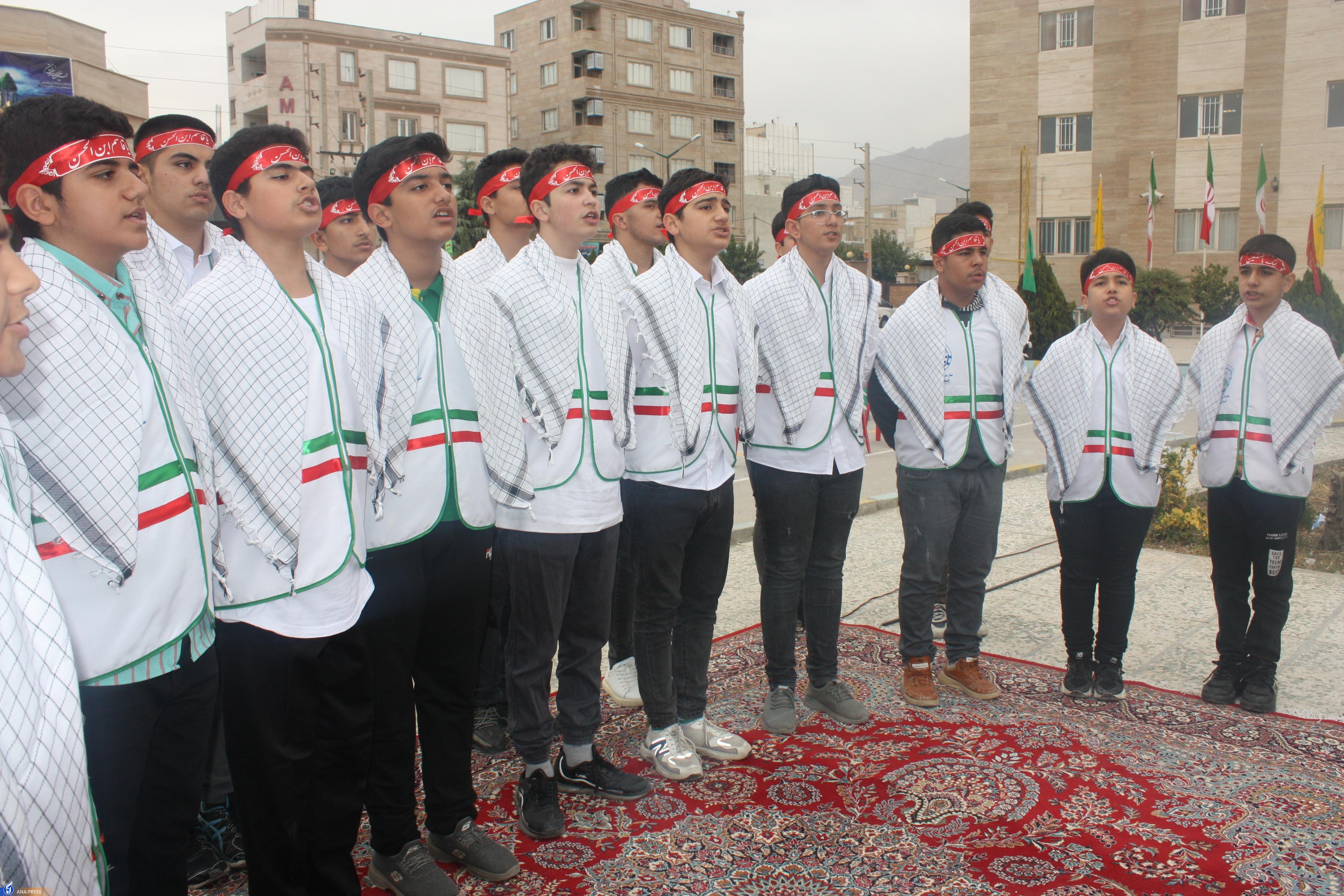 هرکدام از دانش‌آموزان ایرانی یک شهید فهمیده هستند/ هویت‌زُدایی؛ هدف نهایی دشمن