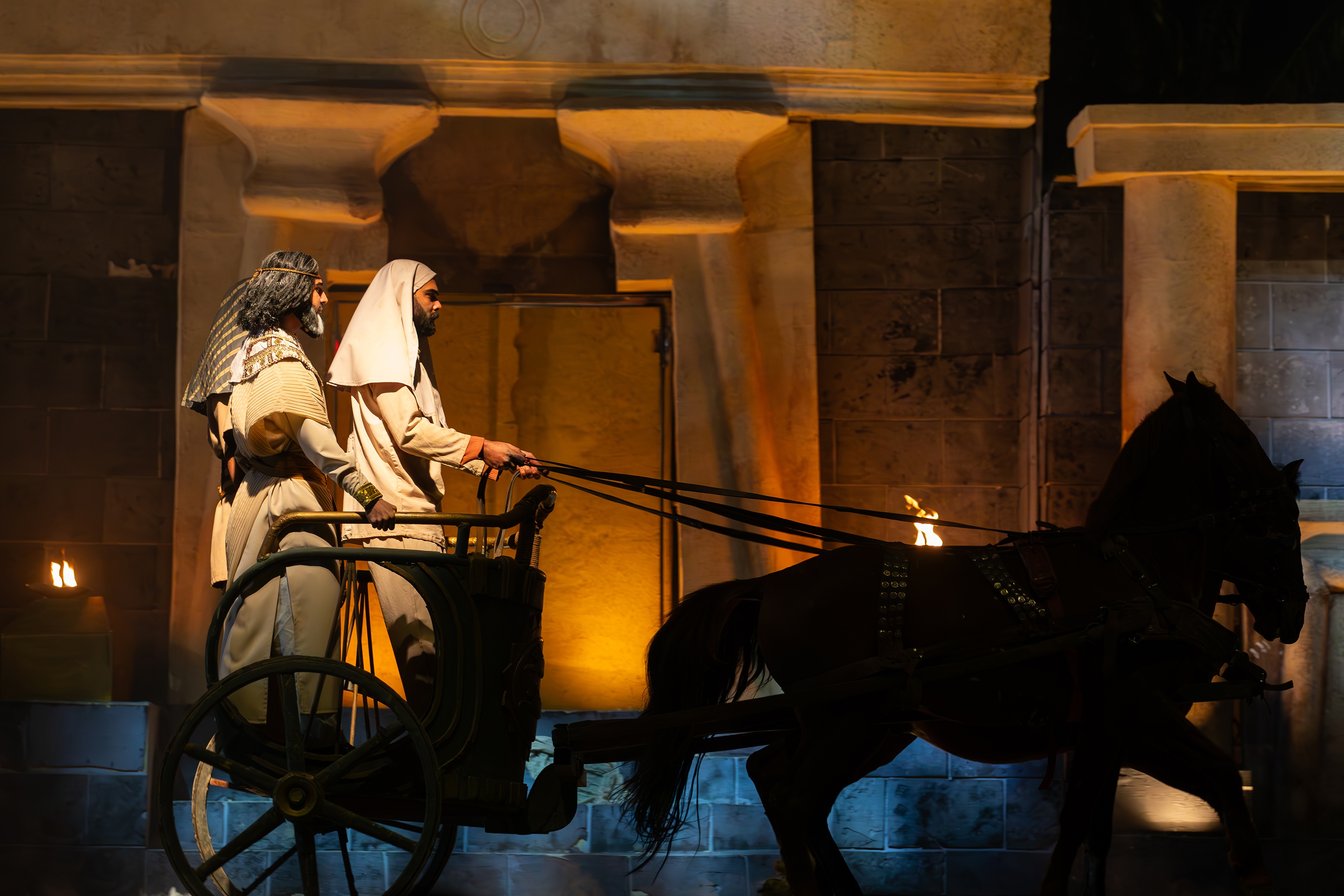 مراکز  اجرای نمایش میدانی در استان ها ایجاد شود/ «بازگشت» نمایشی میدانی برای دغدغه‌های جوان معاصر است