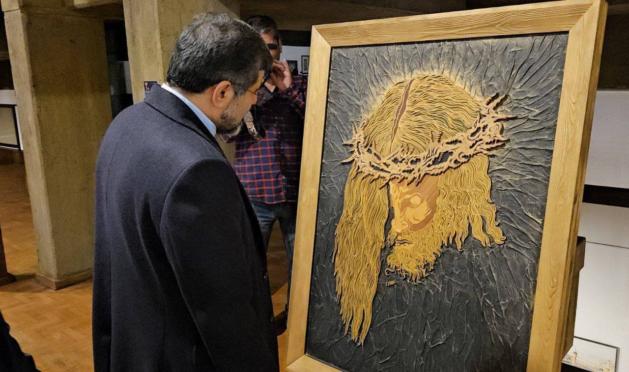 بازدید وزیر فرهنگ و ارشاد اسلامی از آثار هنرمندان پیشکسوت بازدید وزیر فرهنگ و ارشاد اسلامی از آثار هنرمندان پیشکسوت