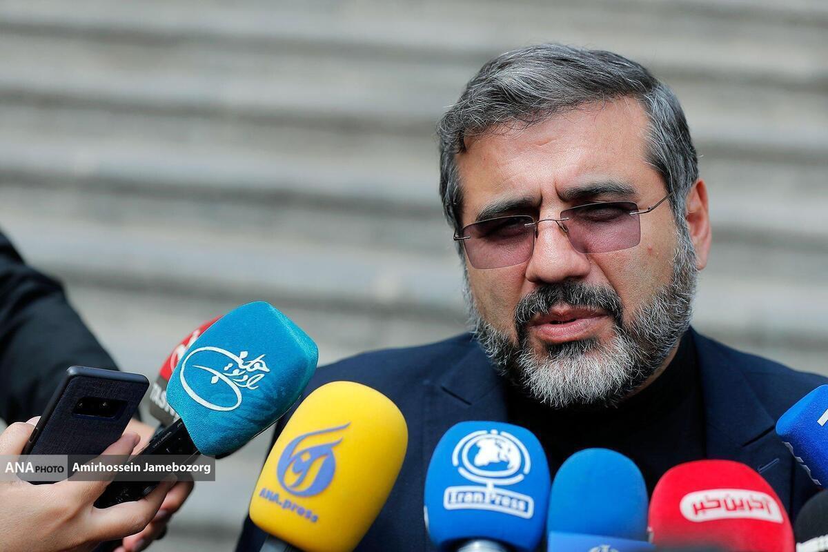 وزیر فرهنگ و ارشاد اسلامی ظهر دیورز (جمعه دهم آذرماه) وزیر فرهنگ و ارشاد اسلامی ظهر دیورز (جمعه دهم آذرماه)