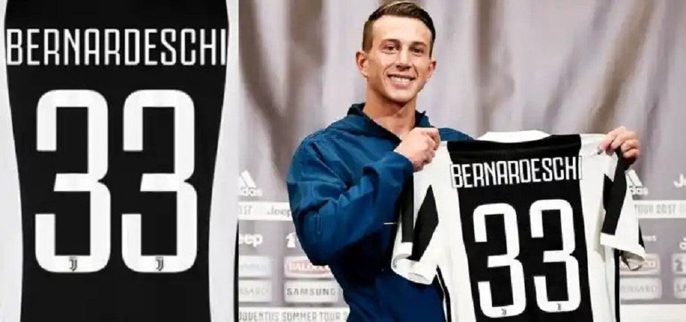 بازی براساس خرافات، دلایل مذهبی و ریاضی یا سال تولد؛ ۱۰ بازیکن فوتبال با شماره پیراهنهای عجیب و غریب کدام هستند؟ بازی براساس خرافات، دلایل مذهبی و ریاضی یا سال تولد؛ ۱۰ بازیکن فوتبال با شماره پیراهنهای عجیب و غریب کدام هستند؟