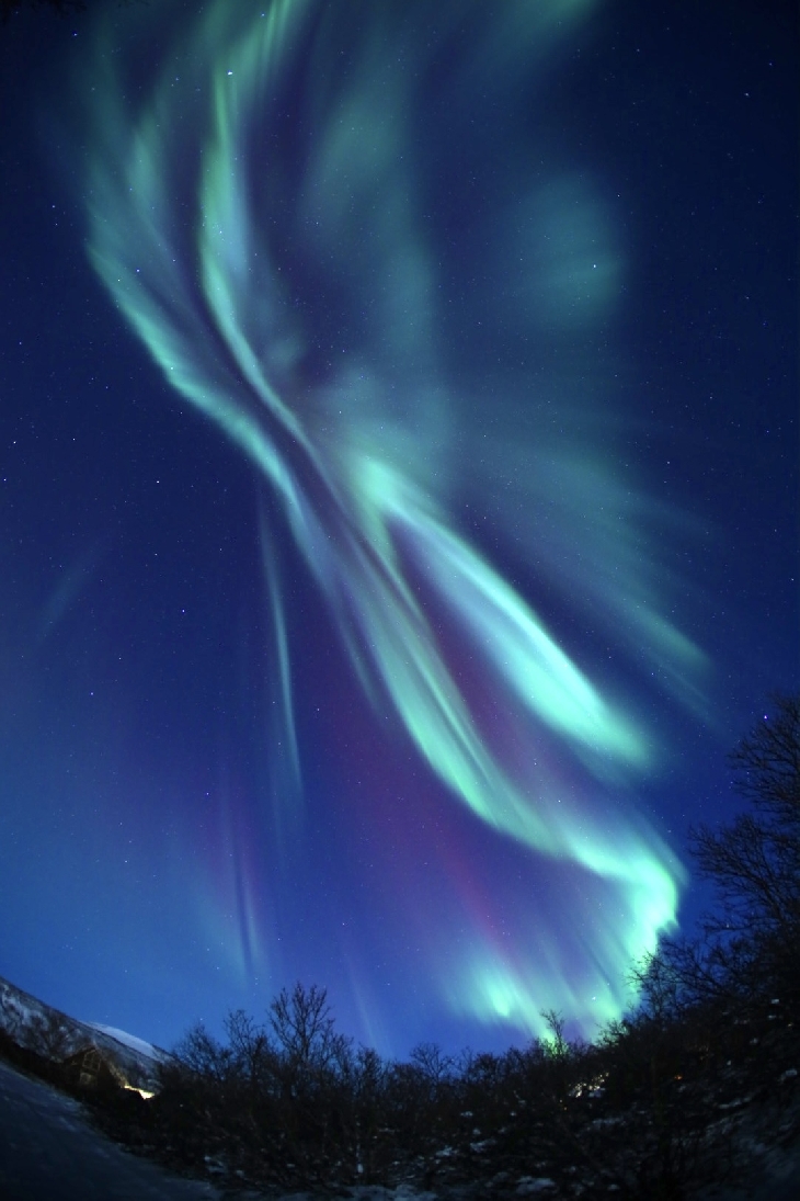 شفق قطبی، نورهای رنگارنگ در آسمان زمین