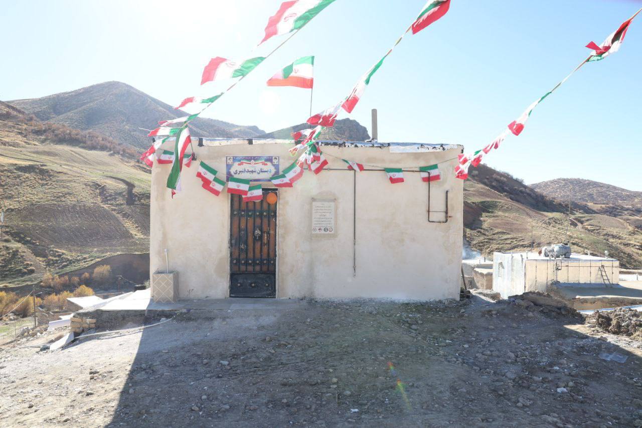 دانش آموزانی که در کانکس درس میخواندند صاحب مدرسه شدند+ عکس دانش آموزانی که در کانکس درس میخواندند صاحب مدرسه شدند+ عکس