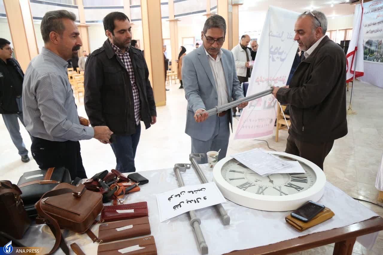 نمایشگاه دستاورد‌های پژوهشی و فناوری دانشگاه آزاد کرمانشاه گشایش یافت