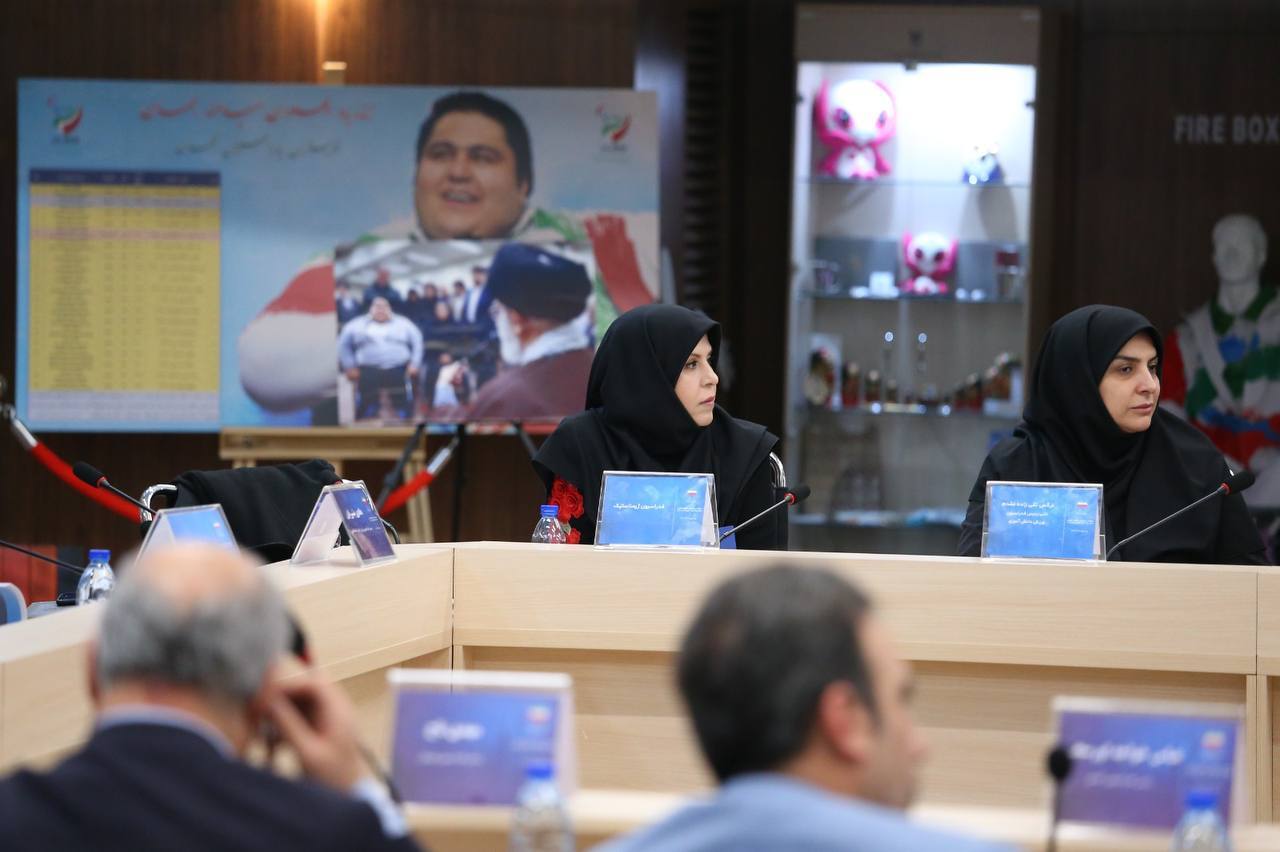 اینچه درگاهی بر صندلی رئیس فدراسیون ژیمناستیک در مجمع کمیته ملی المپیک+ عکس اینچه درگاهی بر صندلی رئیس فدراسیون ژیمناستیک در مجمع کمیته ملی المپیک+ عکس