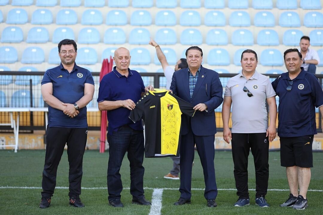 طوفان زرد در باشگاه سپاهان/ ساکت با کوله باری از ناکامی میرود؟ طوفان زرد در باشگاه سپاهان/ ساکت با کوله باری از ناکامی میرود؟