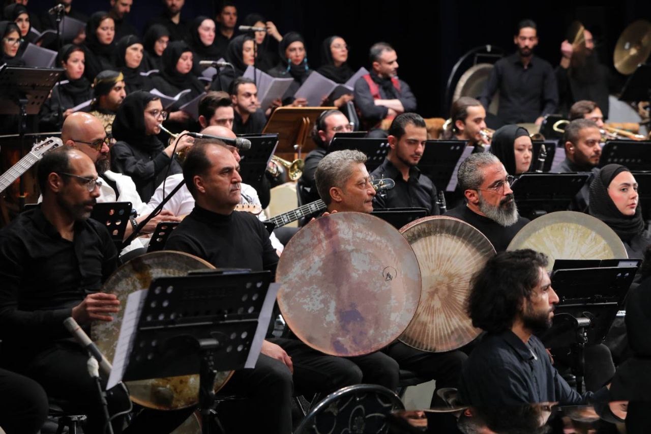 پرواز بر فراز «خرمشهر» با «ترن» و «بچه های کوه آلپ»/شاهکار موسیقیدانی که سه بار در ارکستر به اجرا در آمد+فیلم