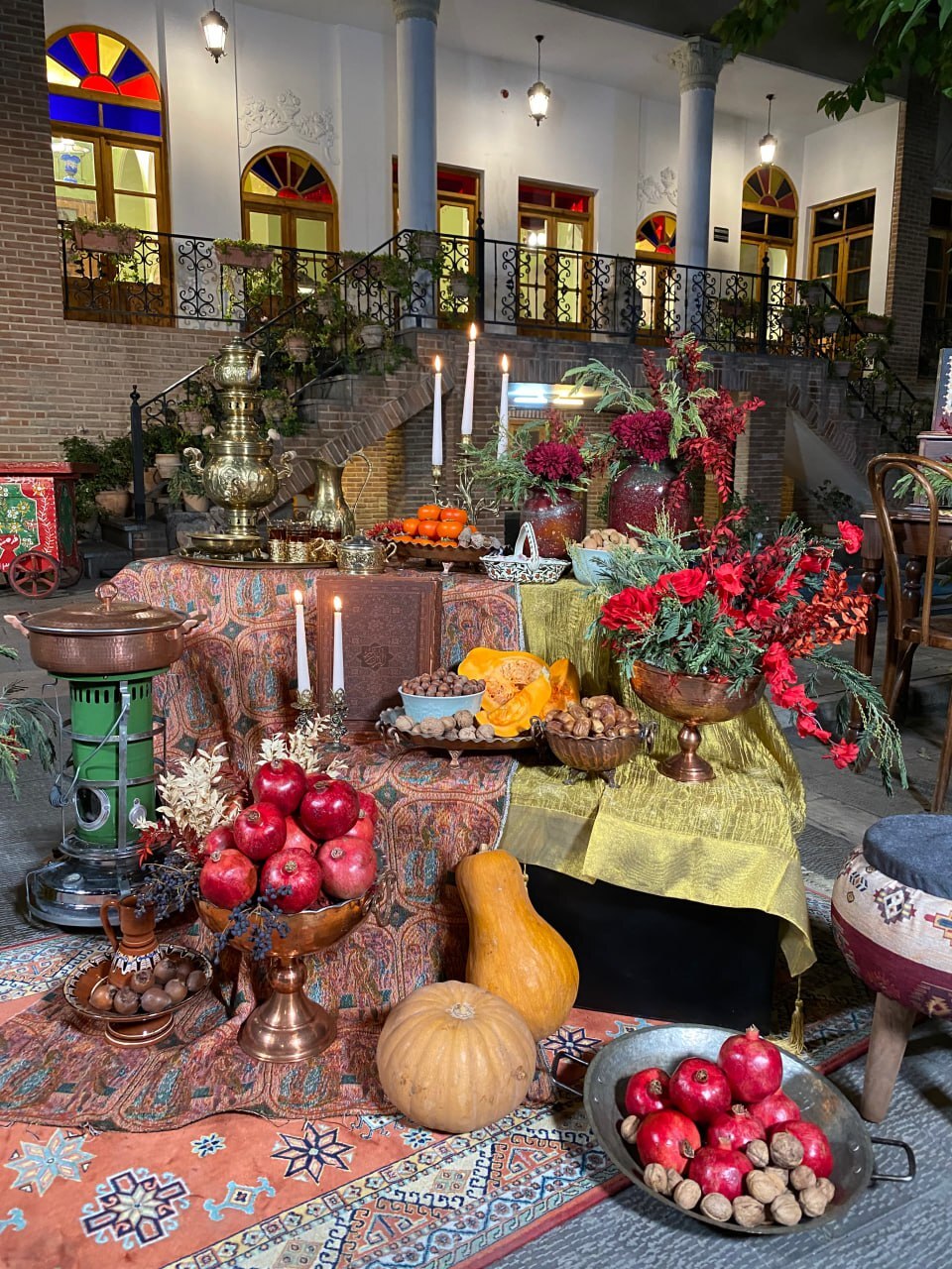 انتشار تیزر برنامه شب یلدای شبکه آی فیلم/ مجریان سه ملیتی «ترنج و انار» معرفی شدند +فیلم