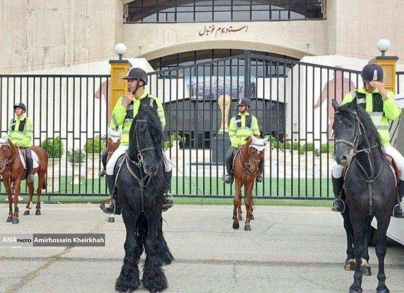 مرور حواشی آخرین دربی| از مصدومیت گلر استقلال و اهانت به دروازهبان پرسپولیس تا اخراج جنجالی ساپینتو و خطر کوری یک هوادار مرور حواشی آخرین دربی| از مصدومیت گلر استقلال و اهانت به دروازهبان پرسپولیس تا اخراج جنجالی ساپینتو و خطر کوری یک هوادار